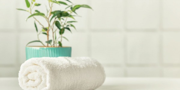 Le nettoyant désinfectant détartrant sanitaires : l’indispensable pour faire briller votre salle de bain